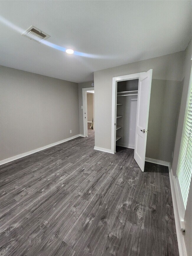 Photo - 6203 Hoffman St