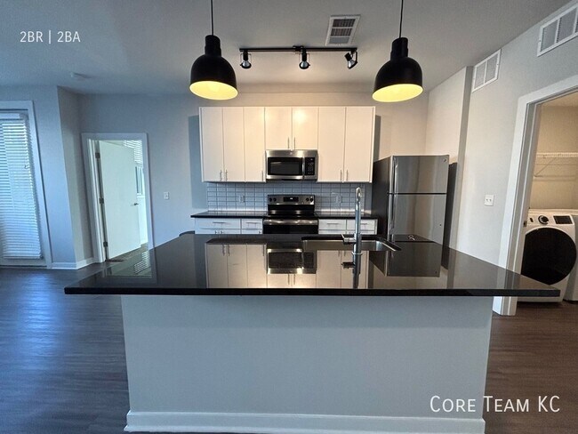 Photo - 2705 McGee Trafficway Unidad Muse - 1302