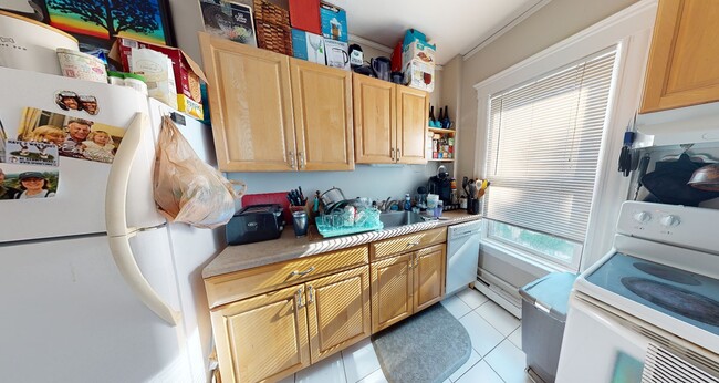 Photo - 8 Chapman Pl Apartments Unit 2A