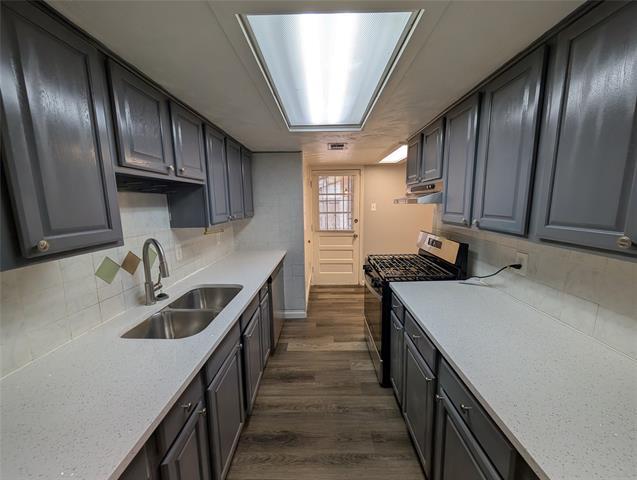 Photo - 818 Calvin Dr