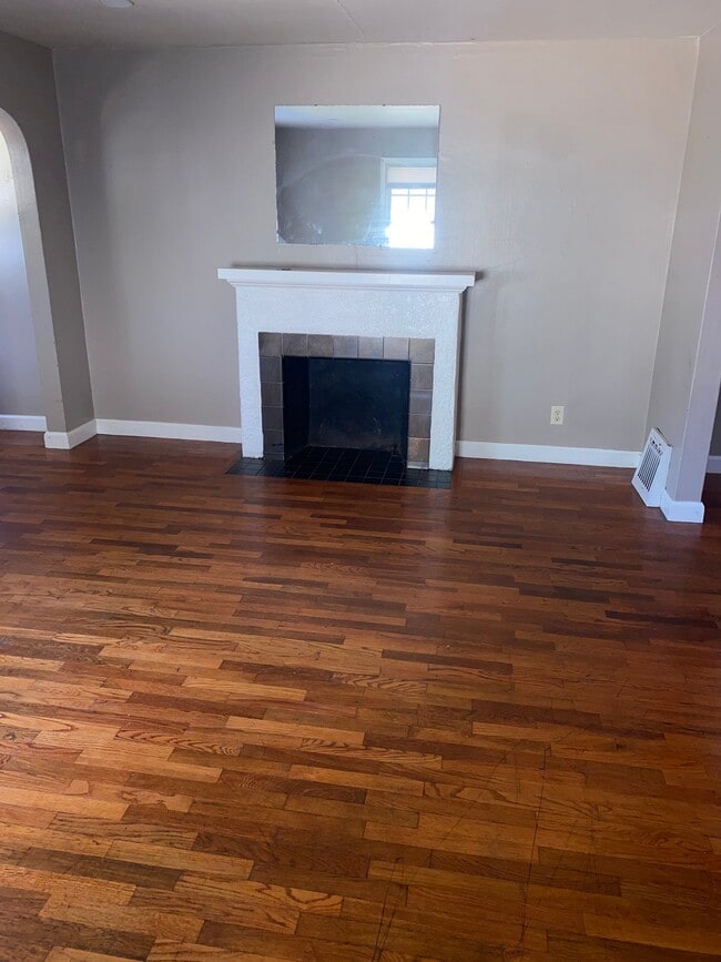 Photo - 811 Park St