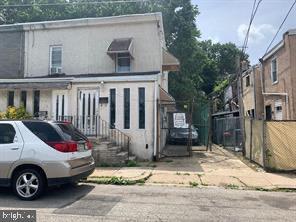 Photo - 2070 Haines St
