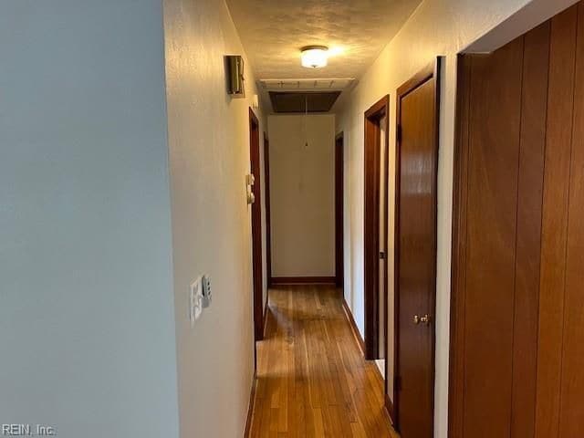 Photo - 8485 Woodcock St