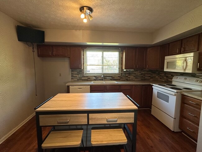 Photo - 5531 Karl Rd