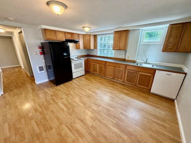 Photo - 135 NW 32nd St Unit A