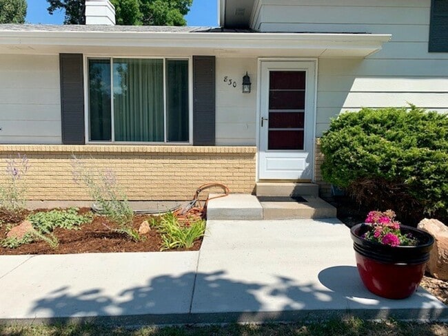 Photo - STUDENTS WELCOME! 3-Bed / 2-Bath Home 2 Miles from CSU