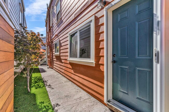 Photo - 1423 11th St Unidad B