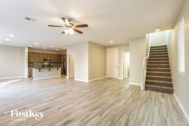 Photo - 584 Little Moon Ave