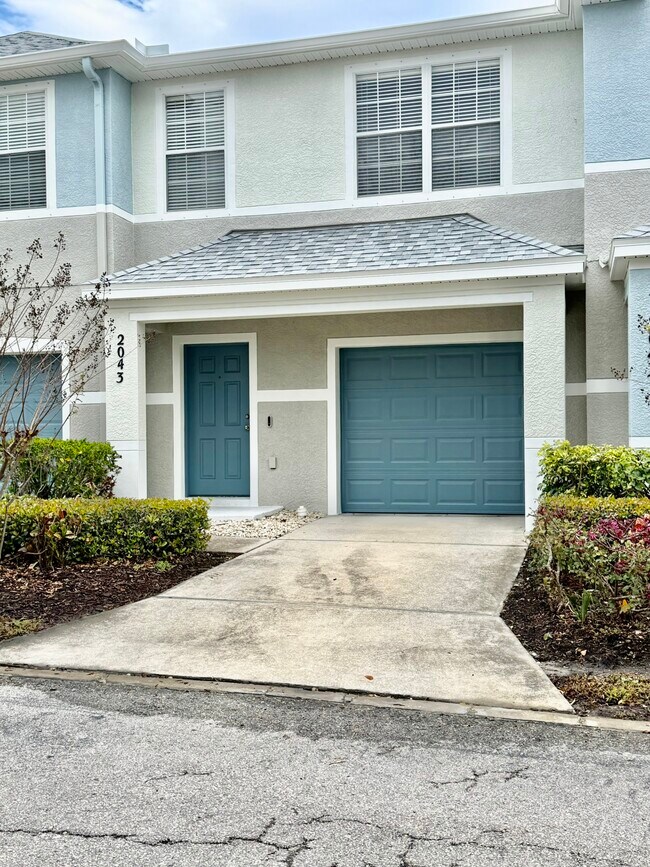 Building Photo - 2043 Strathmill Dr