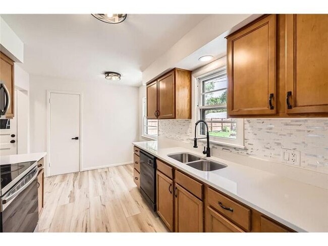 Photo - 3808 Welcome Ave N