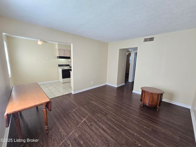 Building Photo - 3217 Springfield Dr Unit 1 Rental