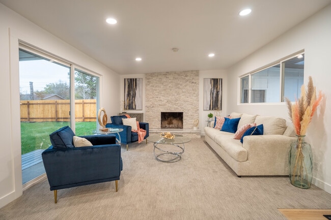 Photo - 961 E 5650 S