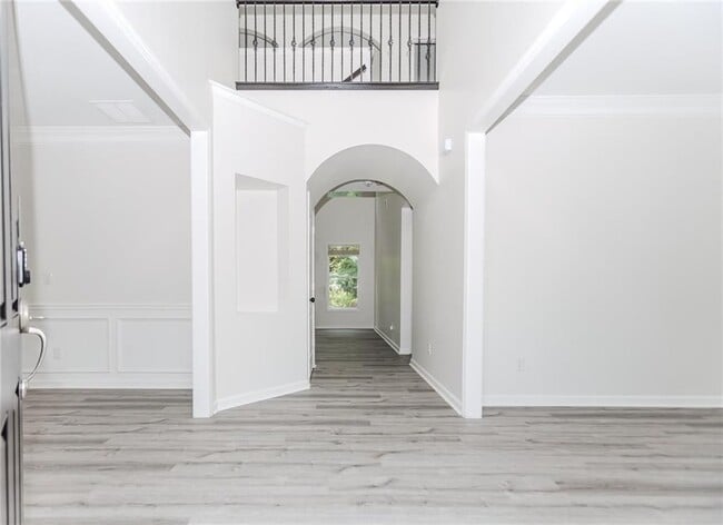 Photo - 2023 Jameson Cir NE