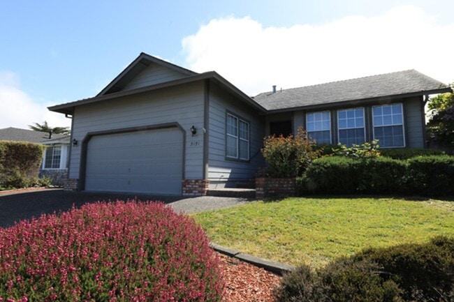 Building Photo - Comfortable 3/2 in the Little Pond Neighborhood