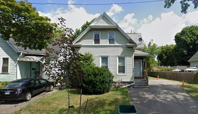 408 Alphonse St