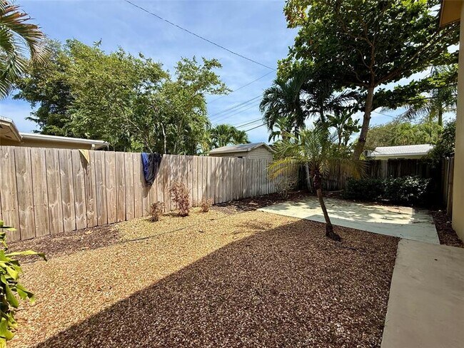Photo - 1404 NE 22nd St