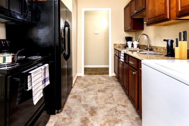 Photo - 5108 Navahoe St