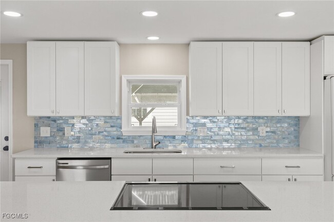 Building Photo - 57 San Remo Cir