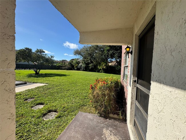 Photo - 6031 Shaker Wood Cir Unit 101