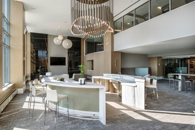 Photo - 9 Ave at Port Imperial Unidad 925