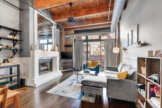 Photo - 1250 W Van Buren St Unidad #207