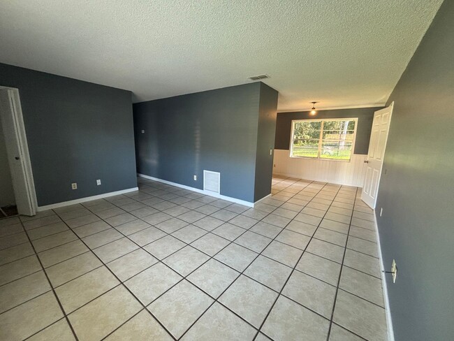 Photo - Deltona Lakes, Quaint 3 bed 1 bath