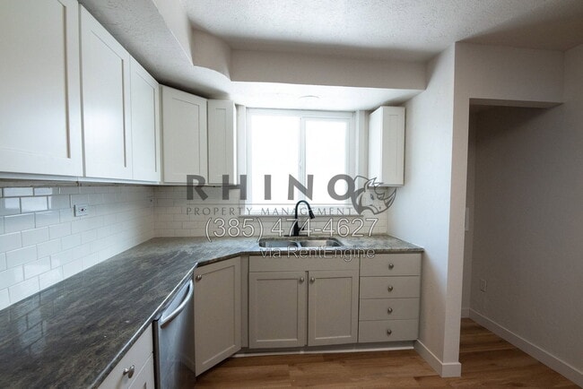 Building Photo - 2396 S 300 E Unit 1