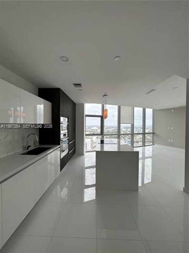 Photo - 851 NE 1st Ave Unit 851 NE 1st Ave  4302