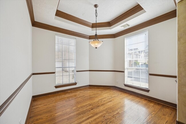 Photo - 2802 Briarhurst Park