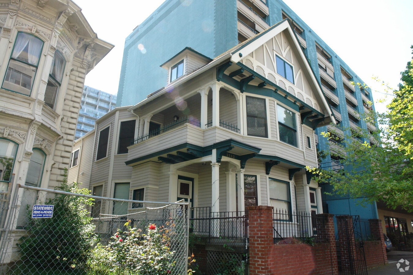 Photo - 1142 SW 12th Ave Apartments