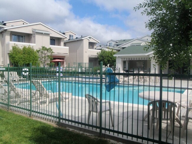 144 Everson Dr Unit Mariner’s Cove