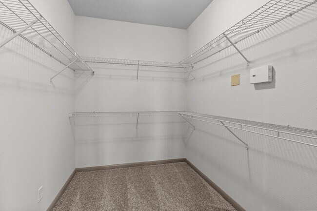 A2 Walk In Closet