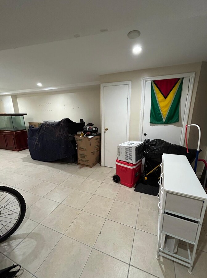 Photo - 487 Rutland Rd