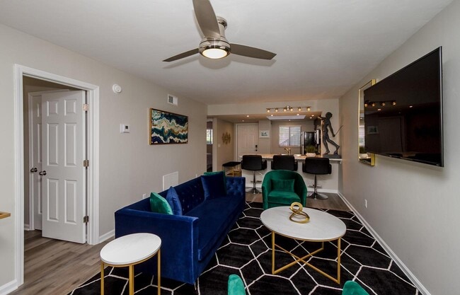 Photo - 1002 Windsong Cir