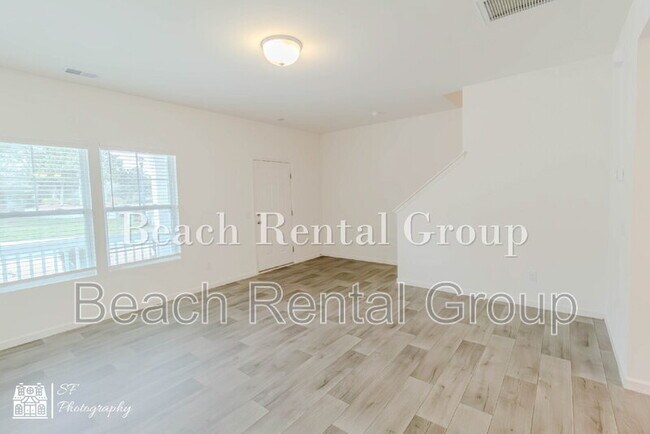 Photo - 305 Cherwell ct