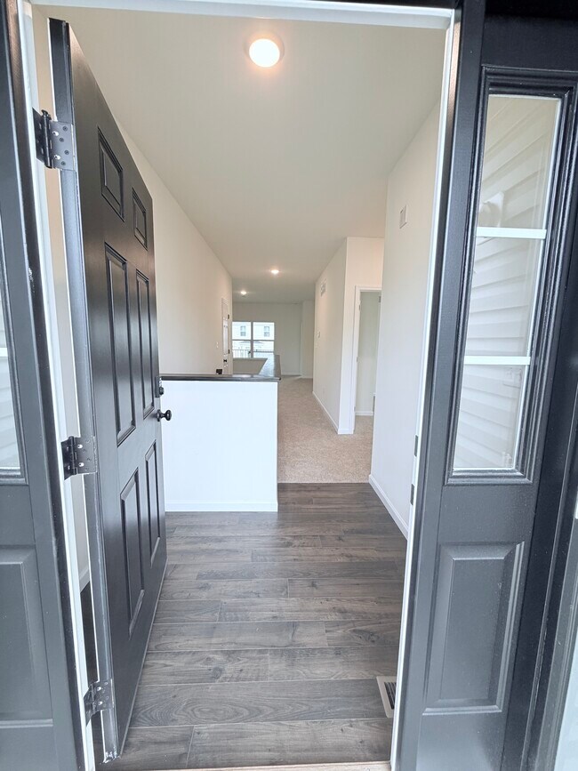 Photo - 810 Colony Rdg Ct