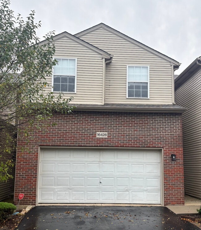 Building Photo - 16428 Willow Walk Dr