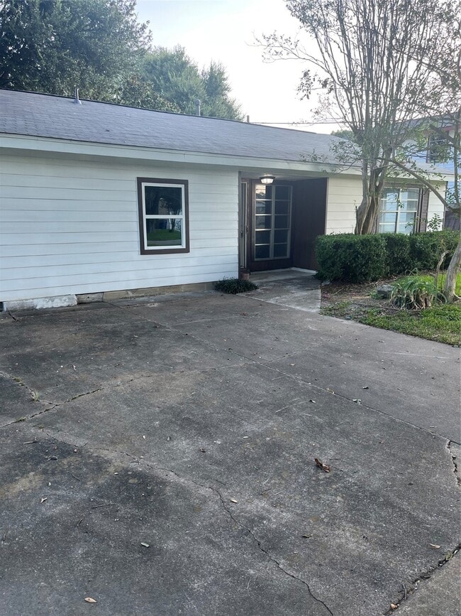 Photo - 7202 Carver Ave