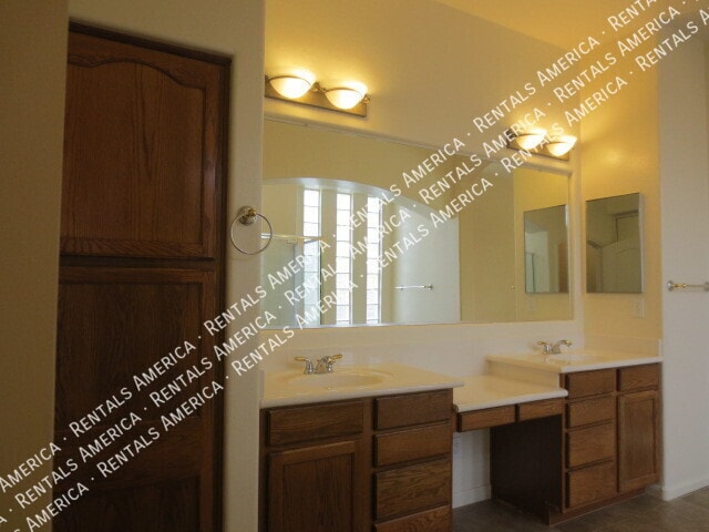 Photo - 3809 E Fruitvale Ave