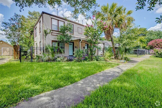 Building Photo - 5644 McCormick St Rental