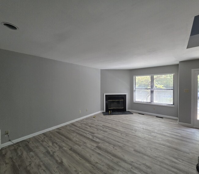 Photo - 813 Forest Trace Dr