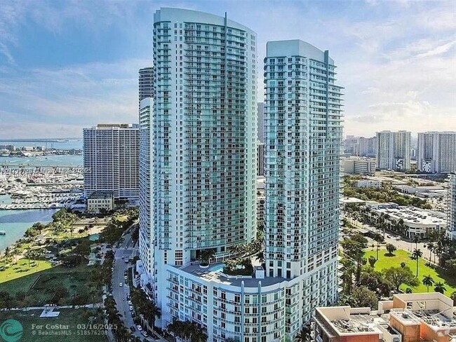 Building Photo - 1900 N Bayshore Dr Unit 3702 Rental