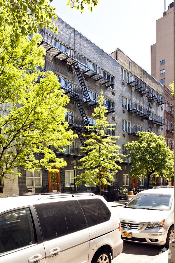 427 - 431 E 83rd St - 427-433 E 83rd St