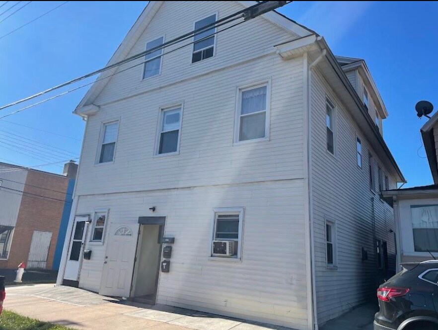 Photo - 760 Washington Ave Unit A1