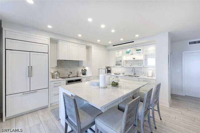 Photo - 4051 Gulf Shore Blvd N Unit 105