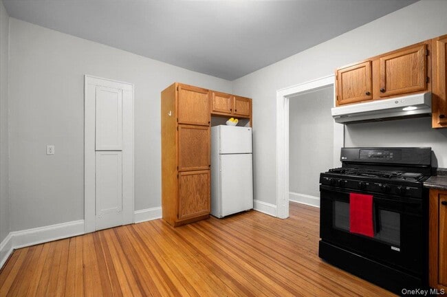 Photo - 548 Warburton Ave Unidad 2W