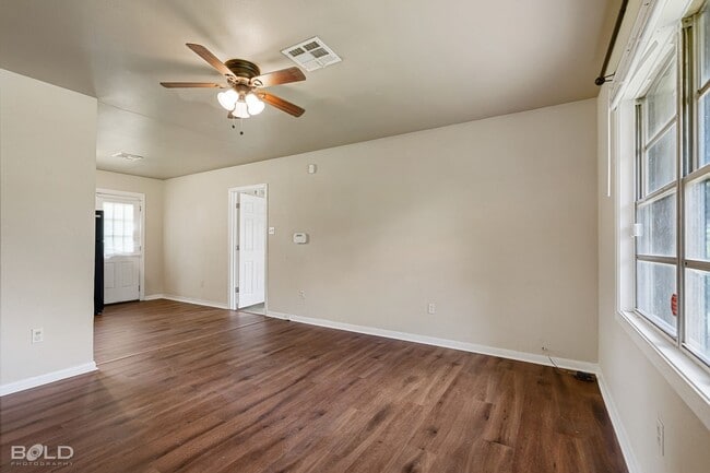 Photo - 1219 Olwen Dr