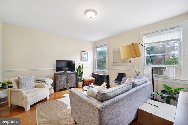 Photo - 1426 12th St NW Unit 5