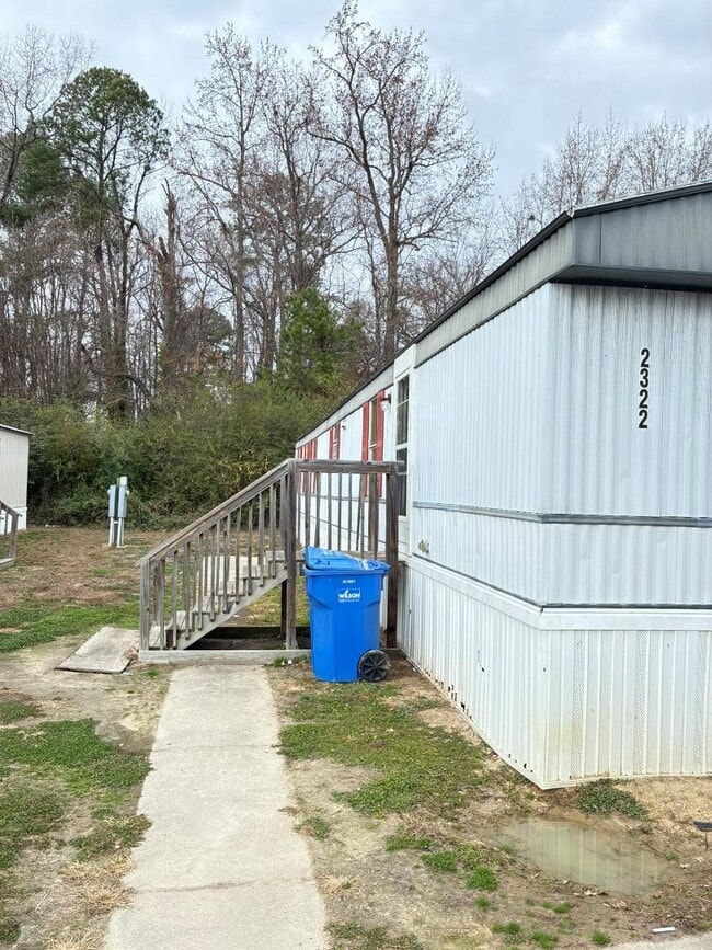 Building Photo - 2322 Sandy Ridge Dr