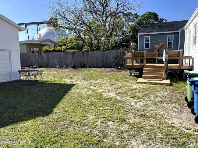 Building Photo - 2066 Burnett Blvd Rental